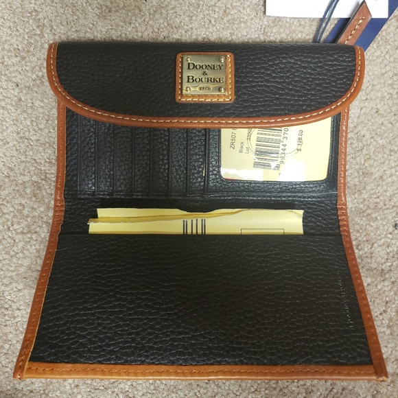 NEW!! Dooney & Bourke Crossbody with Wallet - Picture 7 of 7